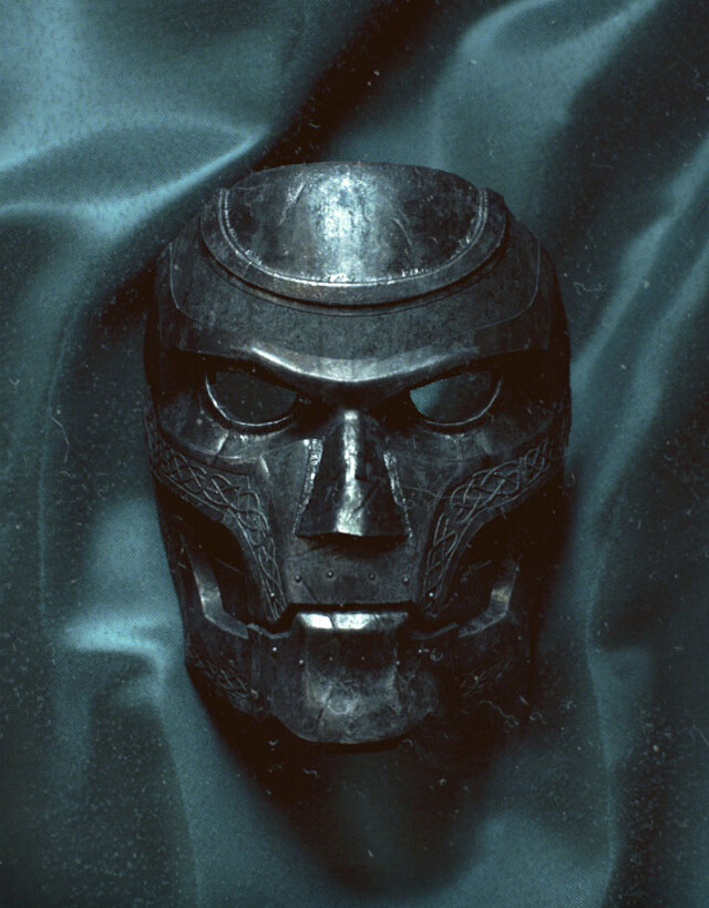 À haut niveau, il est fréquent que les nécromants portent des masques pour cacher leur visage devenu trop effrayants